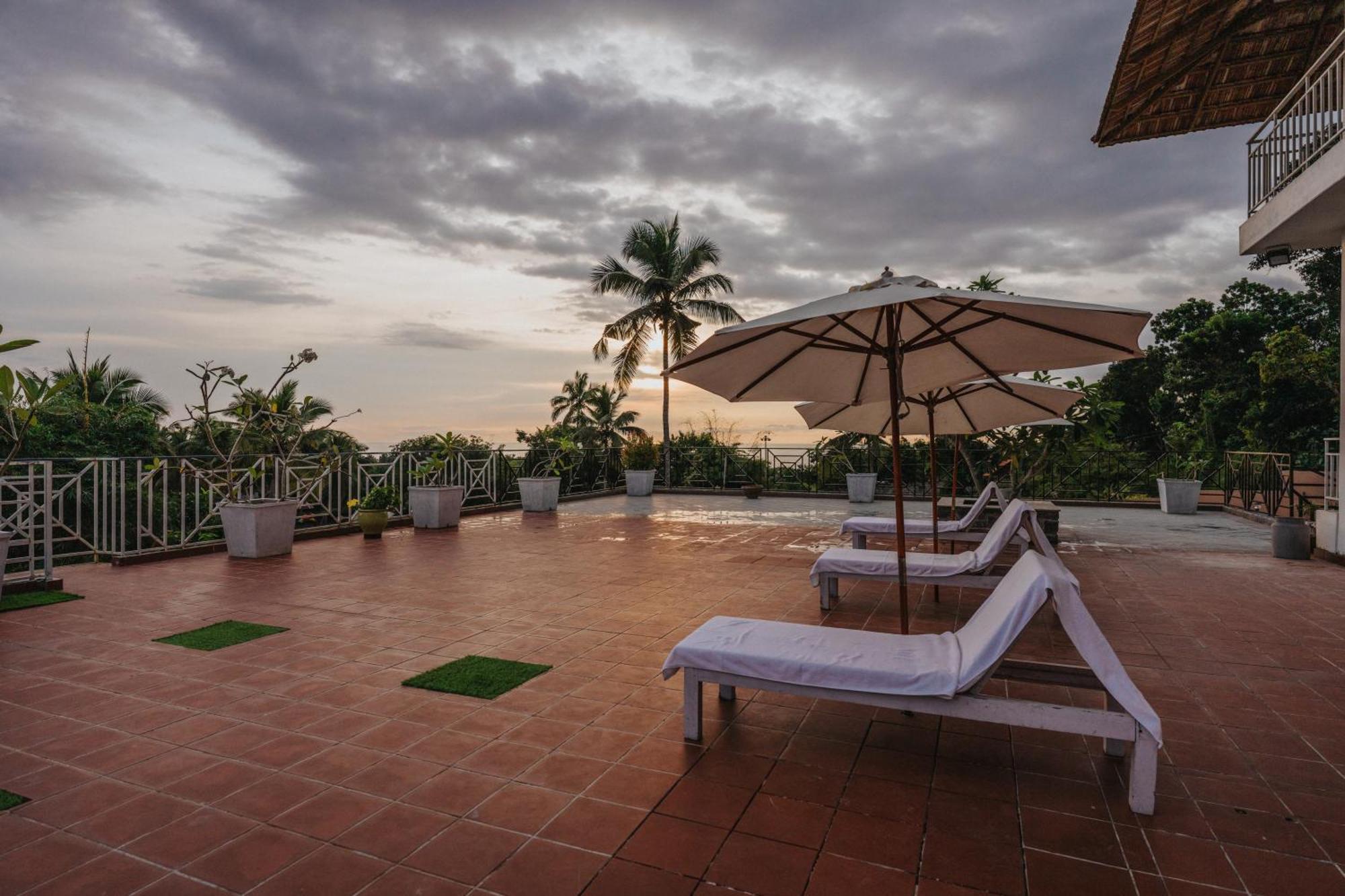Aadisaktthi Leisure Resort, Kovalam Thiruvananthapuram Kültér fotó